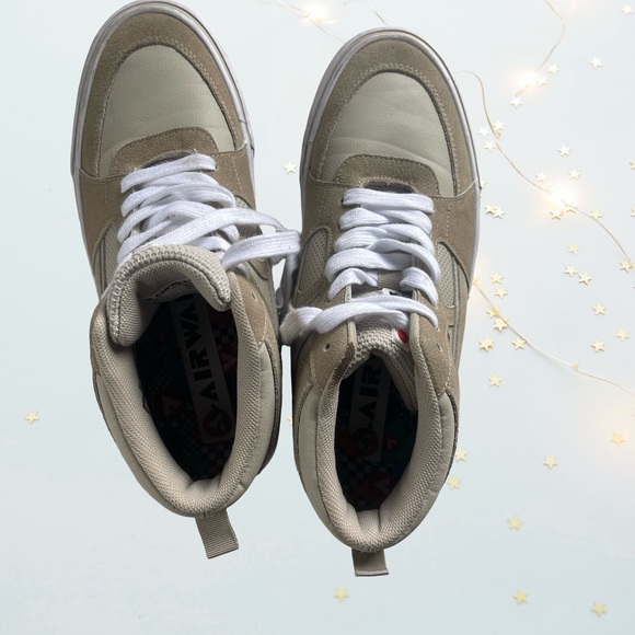 Airwalk High-Top Sneakers in Tan and White size 9 - Picture 4 of 7